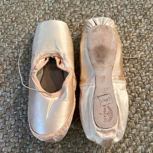 Freed of London Classic Pro H Pointe Shoes